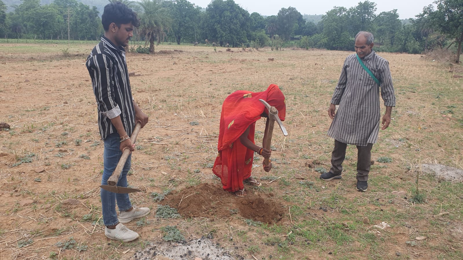 WhatsApp-Image-2025-06-13-at-08.41.58_76b54dee